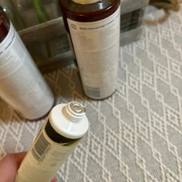 Korres Bundle, Body Cleanser, Body Butter and Body Firming Serum Spray. Vanilla - Picture 2 of 7